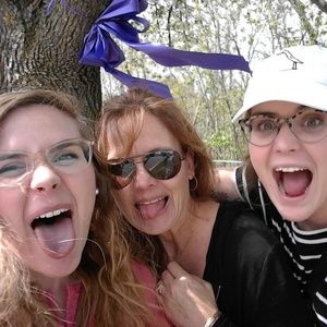 Meet your Posher, Cynthia